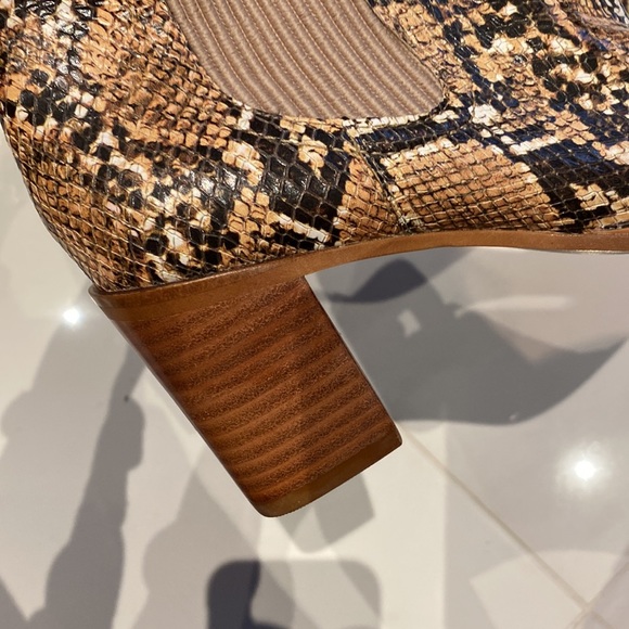 Vince Camuto snake skin booties. Brand new - Picture 5 of 8